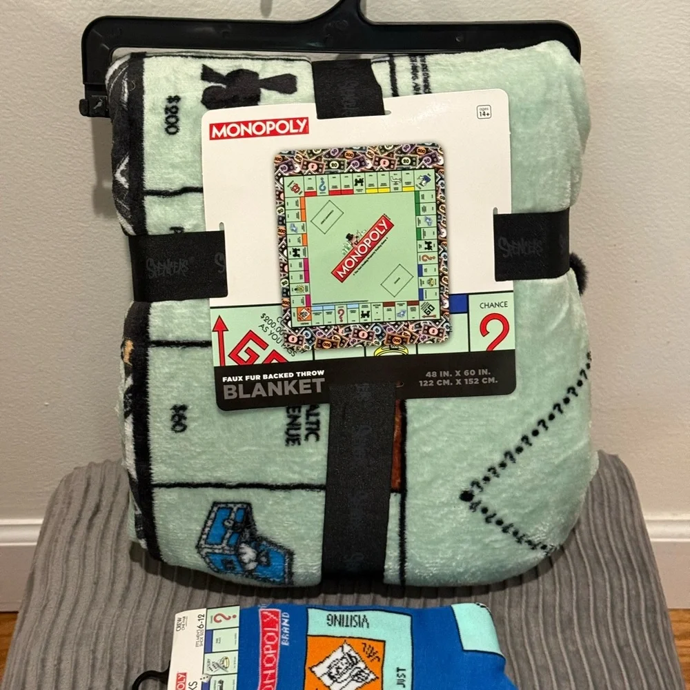 Monopoly Faux Fur Throw Blanket - Green - Picture 2 of 8